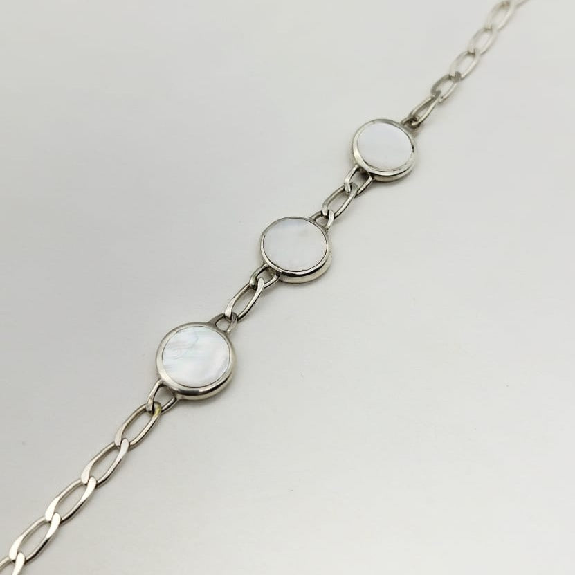 ¡Verano en tu muñeca! Pulsera nácar Parfois por solo 12,99€ 1 Moncloa Usos terapéuticos del nácar